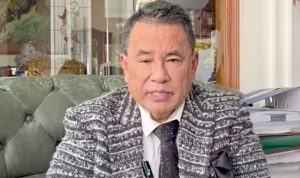 GARUDASAKTINEWS.COM engacara kondang Hotman Paris Hutapea resmi merilis permohonan maaf tertulis dan lisan kepada Presiden RI, Jaksa Agung, Kapolri, Kapolda Metro Jaya, serta organisasi pers nasional menyusul ucapan kontroversialnya pada Jumat (17/7/2026) lalu.