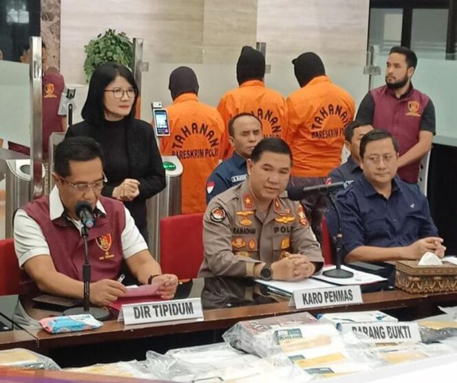 Direktur Tipid PPA-PPO Bareskrim Polri Brigjen Pol. Dr. Nurul Azizah saat memimpin konferensi pers.