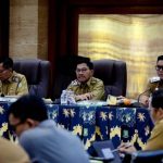 Wali Kota Tangerang H. Sachrudin saat memberikan arahan tegas dalam Rapat Evaluasi Kewilayahan di hadapan para Kepala OPD, Camat, dan Lurah di Ruang Akhlakul Karimah.